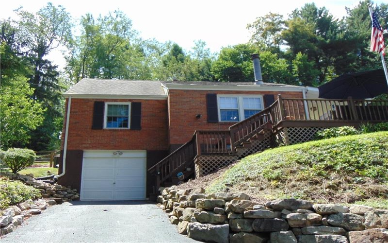 191 Buttermilk Hollow Rd, North Huntingdon, 15642, 4 Bedroom Bedrooms, 8 Room Rooms,2 BathroomBathrooms,Residential,For Sale,Buttermilk Hollow Rd,1767897