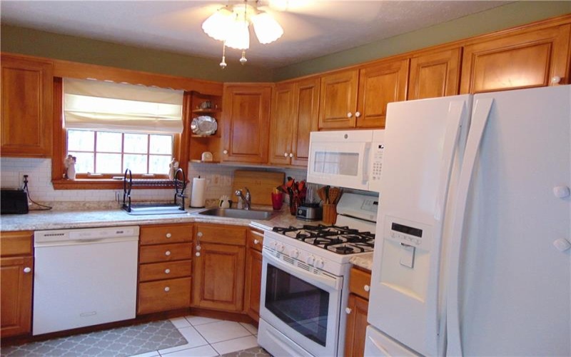 191 Buttermilk Hollow Rd, North Huntingdon, 15642, 4 Bedroom Bedrooms, 8 Room Rooms,2 BathroomBathrooms,Residential,For Sale,Buttermilk Hollow Rd,1767897