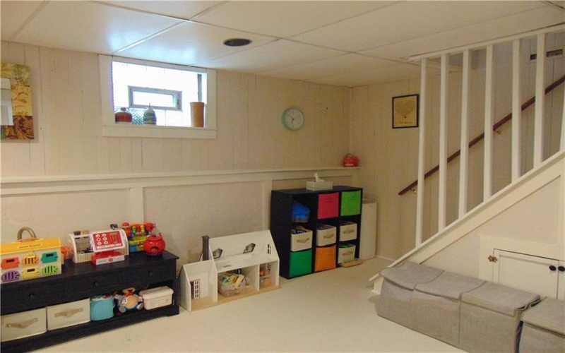 191 Buttermilk Hollow Rd, North Huntingdon, 15642, 4 Bedroom Bedrooms, 8 Room Rooms,2 BathroomBathrooms,Residential,For Sale,Buttermilk Hollow Rd,1767897