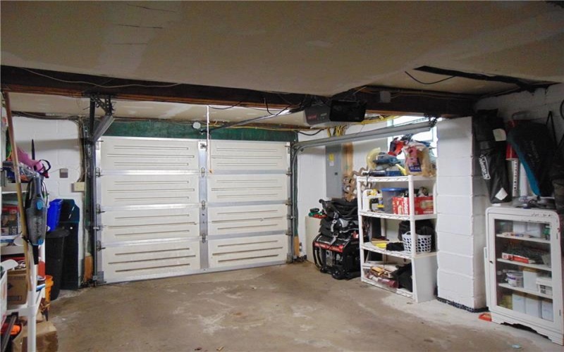 191 Buttermilk Hollow Rd, North Huntingdon, 15642, 4 Bedroom Bedrooms, 8 Room Rooms,2 BathroomBathrooms,Residential,For Sale,Buttermilk Hollow Rd,1767897