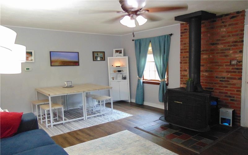 191 Buttermilk Hollow Rd, North Huntingdon, 15642, 4 Bedroom Bedrooms, 8 Room Rooms,2 BathroomBathrooms,Residential,For Sale,Buttermilk Hollow Rd,1767897