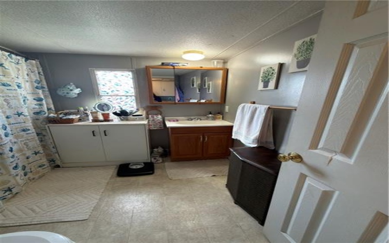 806 Governors Circle, 15301, 15301, 2 Bedrooms Bedrooms, ,1 BathroomBathrooms,Residential,For Sale,Governors Circle,1764859