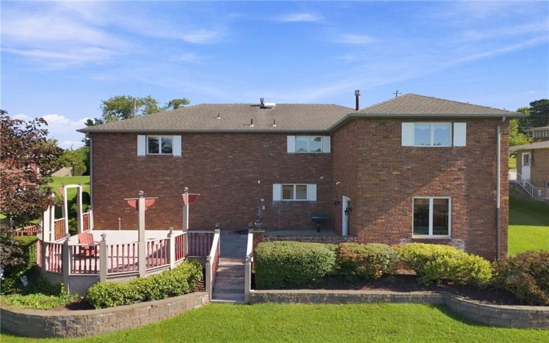 380 Helen Ave, Monessen, 15062, 4 Bedroom Bedrooms, 9 Room Rooms,3.1 BathroomBathrooms,Residential,For Sale,Helen Ave,1767915