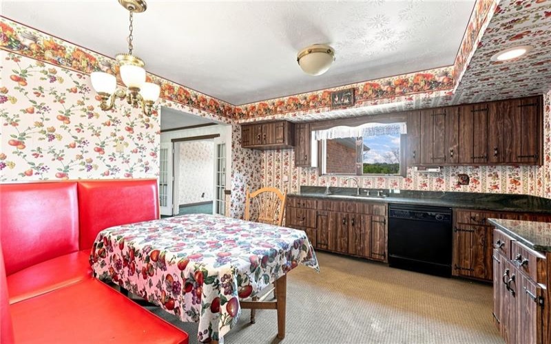380 Helen Ave, Monessen, 15062, 4 Bedroom Bedrooms, 9 Room Rooms,3.1 BathroomBathrooms,Residential,For Sale,Helen Ave,1767915