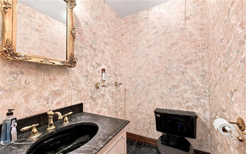 380 Helen Ave, Monessen, 15062, 4 Bedroom Bedrooms, 9 Room Rooms,3.1 BathroomBathrooms,Residential,For Sale,Helen Ave,1767915