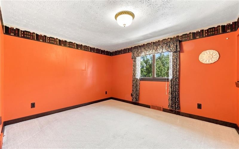 380 Helen Ave, Monessen, 15062, 4 Bedroom Bedrooms, 9 Room Rooms,3.1 BathroomBathrooms,Residential,For Sale,Helen Ave,1767915