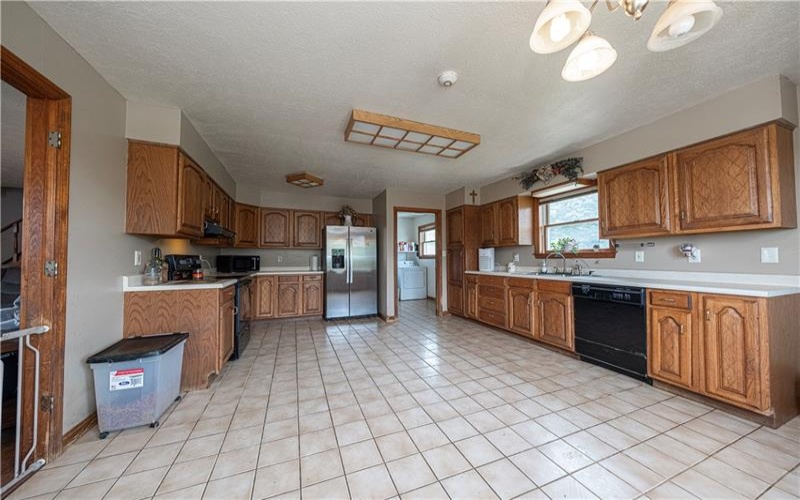 400 Walker Lane, Washington, 15301, 6 Bedrooms Bedrooms, 14 Rooms Rooms,4 BathroomsBathrooms,Residential,For Sale,Walker Lane,1767936