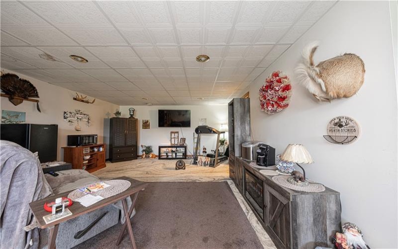 400 Walker Lane, Washington, 15301, 6 Bedrooms Bedrooms, 14 Rooms Rooms,4 BathroomsBathrooms,Residential,For Sale,Walker Lane,1767936