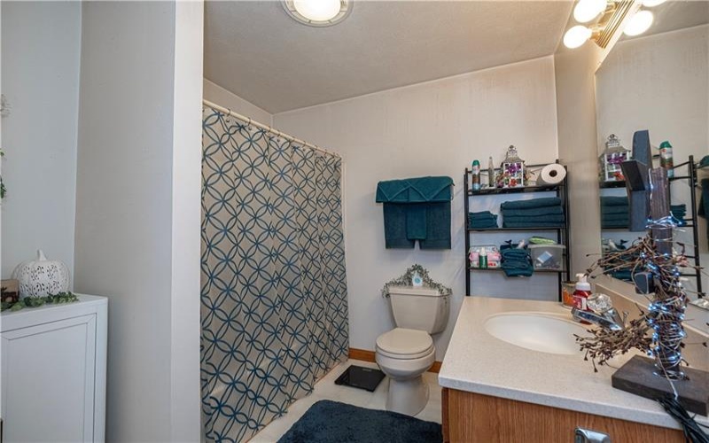 400 Walker Lane, Washington, 15301, 6 Bedrooms Bedrooms, 14 Rooms Rooms,4 BathroomsBathrooms,Residential,For Sale,Walker Lane,1767936