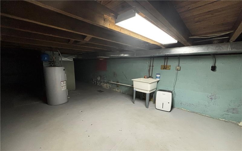 112 April st, Irwin, 15642, 1 Bedroom Bedrooms, ,1 BathroomBathrooms,Lease,For Rent,April st,1766606