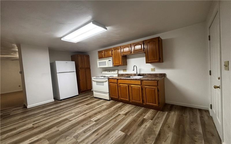 112 April st, Irwin, 15642, 1 Bedroom Bedrooms, ,1 BathroomBathrooms,Lease,For Rent,April st,1766606