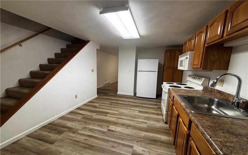 112 April st, Irwin, 15642, 1 Bedroom Bedrooms, ,1 BathroomBathrooms,Lease,For Rent,April st,1766606