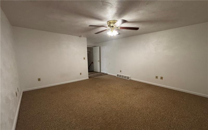 112 April st, Irwin, 15642, 1 Bedroom Bedrooms, ,1 BathroomBathrooms,Lease,For Rent,April st,1766606