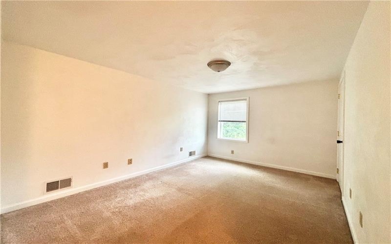 112 April st, Irwin, 15642, 1 Bedroom Bedrooms, ,1 BathroomBathrooms,Lease,For Rent,April st,1766606