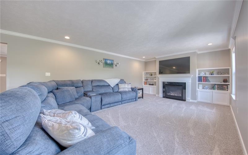 278 Stump Dr, Rostraver Twp, 15012, 4 Bedrooms Bedrooms, ,2.2 BathroomsBathrooms,Residential,For Sale,Stump Dr,1764918