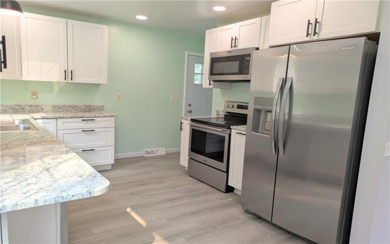 910 Burton, Youngwood, 15697, 3 Bedrooms Bedrooms, 5 Rooms Rooms,1.1 BathroomsBathrooms,Residential,For Sale,Burton,1766599