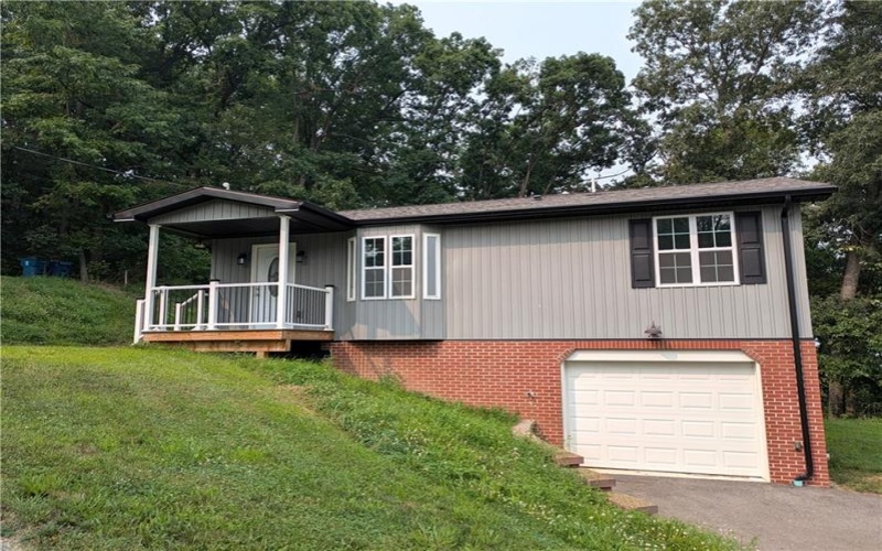910 Burton, Youngwood, 15697, 3 Bedrooms Bedrooms, 5 Rooms Rooms,1.1 BathroomsBathrooms,Residential,For Sale,Burton,1766599