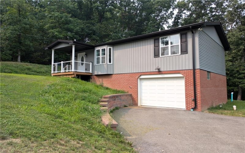 910 Burton, Youngwood, 15697, 3 Bedrooms Bedrooms, 5 Rooms Rooms,1.1 BathroomsBathrooms,Residential,For Sale,Burton,1766599