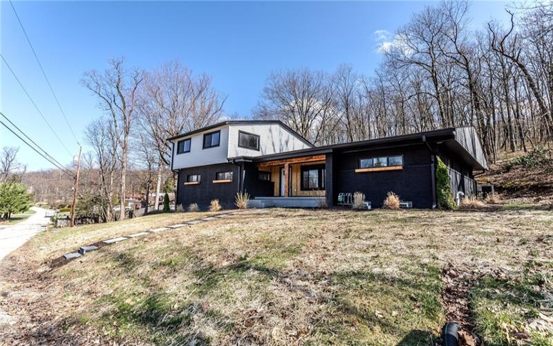 114 Locust Street, Hopwood, 15445, 4 Bedrooms Bedrooms, ,4.1 BathroomsBathrooms,Residential,For Sale,Locust Street,1721905