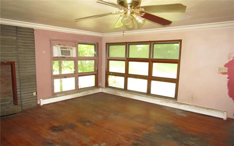 2511 7th St, New Kensington, 15068, 3 Bedrooms Bedrooms, 6 Rooms Rooms,2 BathroomsBathrooms,Residential,For Sale,7th St,1768128