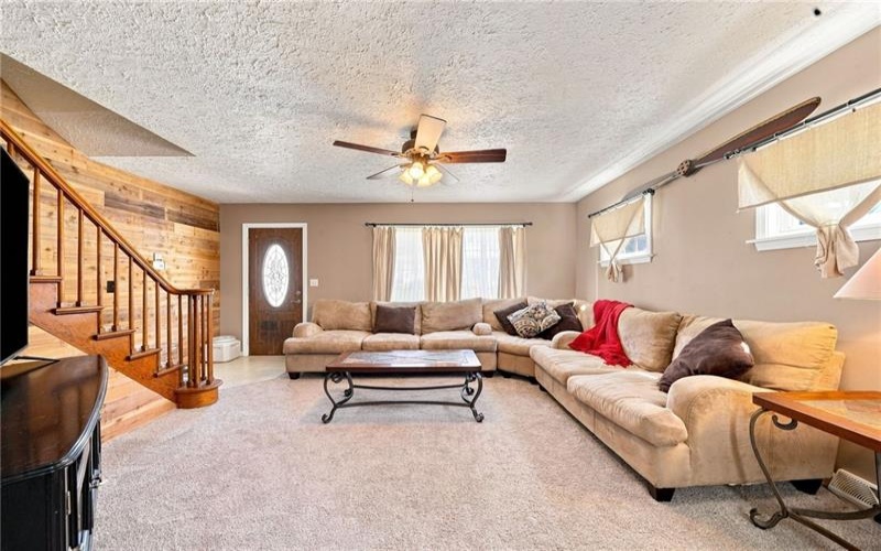 208 Stone Church Rd, Brownsville, 15417, 4 Bedrooms Bedrooms, 6 Rooms Rooms,2 BathroomsBathrooms,Residential,For Sale,Stone Church Rd,1768135