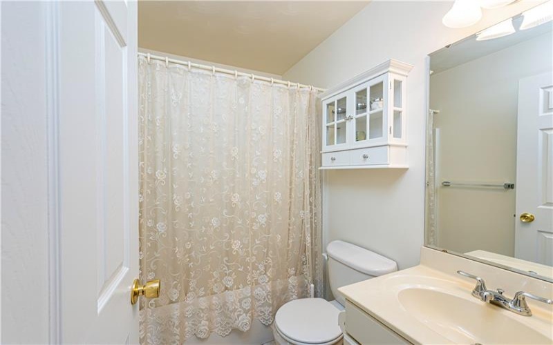 319 Overview Circle, Greensburg, 15601, 2 Bedrooms Bedrooms, 8 Rooms Rooms,3 BathroomsBathrooms,Residential,For Sale,Overview Circle,1768347