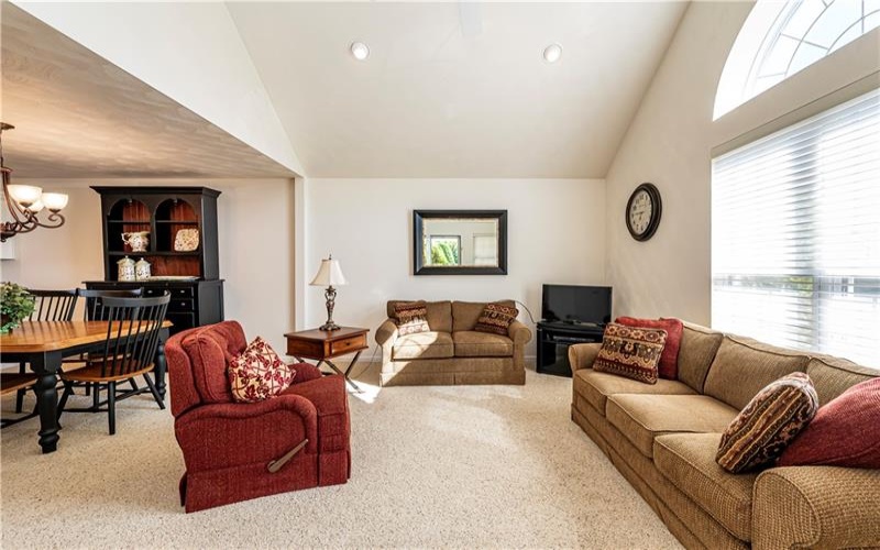 319 Overview Circle, Greensburg, 15601, 2 Bedrooms Bedrooms, 8 Rooms Rooms,3 BathroomsBathrooms,Residential,For Sale,Overview Circle,1768347