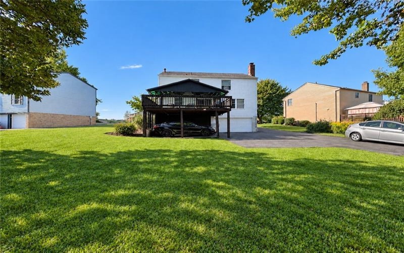 10232 Lavonne Dr, North Huntingdon, 15642, 4 Bedroom Bedrooms, 11 Room Rooms,3.1 BathroomBathrooms,Residential,For Sale,Lavonne Dr,1768348