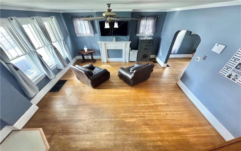 510 Market St, Scottdale, 15683, 4 Bedroom Bedrooms, 7 Room Rooms,2.1 BathroomBathrooms,Residential,For Sale,Market St,1768353