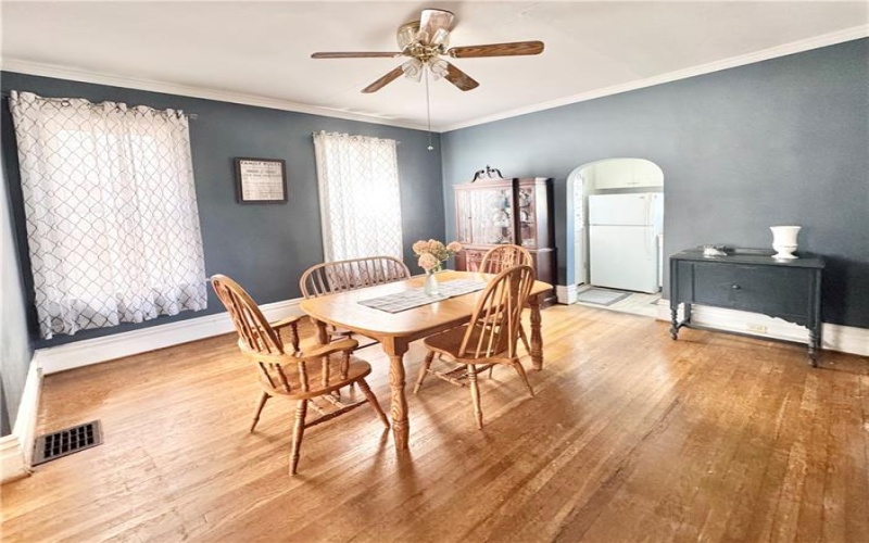 510 Market St, Scottdale, 15683, 4 Bedroom Bedrooms, 7 Room Rooms,2.1 BathroomBathrooms,Residential,For Sale,Market St,1768353