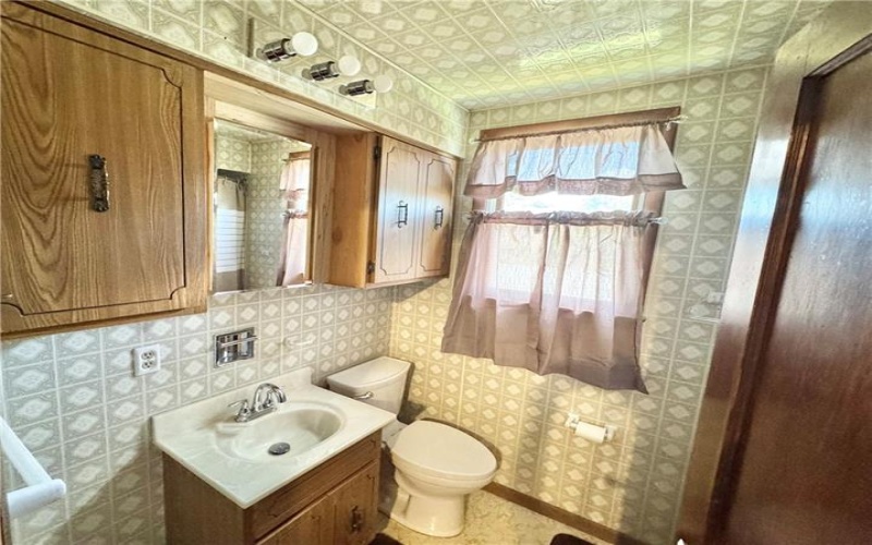 510 Market St, Scottdale, 15683, 4 Bedroom Bedrooms, 7 Room Rooms,2.1 BathroomBathrooms,Residential,For Sale,Market St,1768353