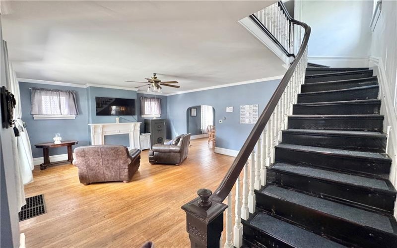 510 Market St, Scottdale, 15683, 4 Bedroom Bedrooms, 7 Room Rooms,2.1 BathroomBathrooms,Residential,For Sale,Market St,1768353