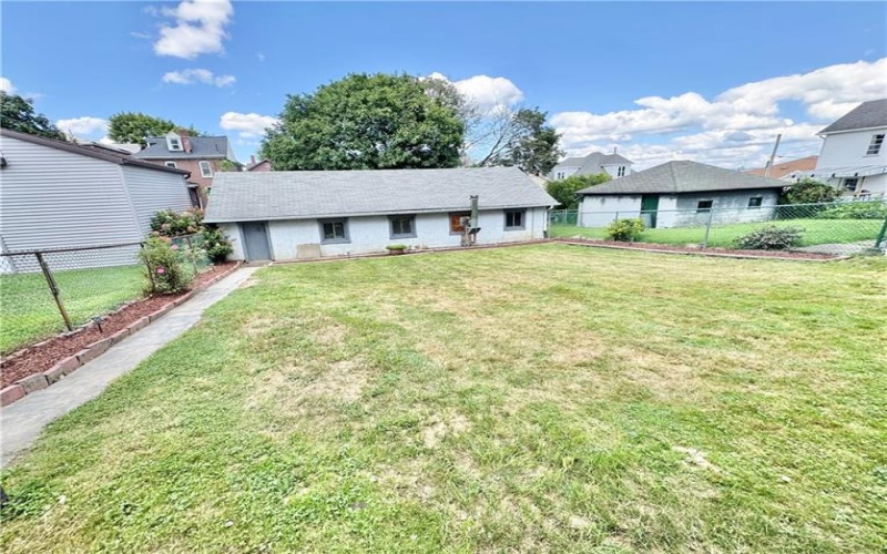 510 Market St, Scottdale, 15683, 4 Bedroom Bedrooms, 7 Room Rooms,2.1 BathroomBathrooms,Residential,For Sale,Market St,1768353