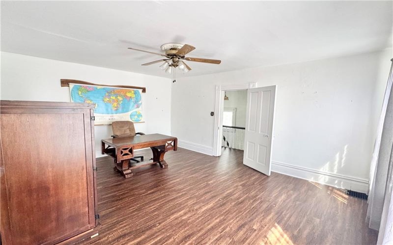510 Market St, Scottdale, 15683, 4 Bedroom Bedrooms, 7 Room Rooms,2.1 BathroomBathrooms,Residential,For Sale,Market St,1768353