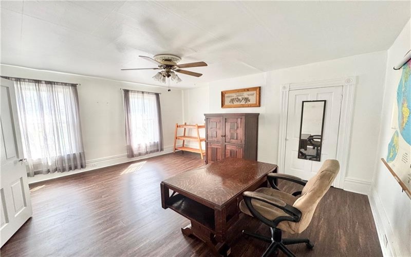 510 Market St, Scottdale, 15683, 4 Bedroom Bedrooms, 7 Room Rooms,2.1 BathroomBathrooms,Residential,For Sale,Market St,1768353