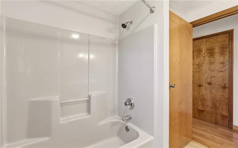 617 Stewart St, Berlin, 15530, 4 Bedrooms Bedrooms, 8 Rooms Rooms,3 BathroomsBathrooms,Residential,For Sale,Stewart St,1768419