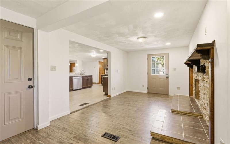 617 Stewart St, Berlin, 15530, 4 Bedrooms Bedrooms, 8 Rooms Rooms,3 BathroomsBathrooms,Residential,For Sale,Stewart St,1768419
