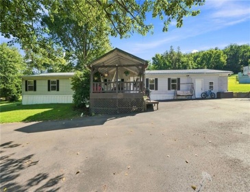 118 Francis Rd, Perryopolis, 15473, 5 Bedrooms Bedrooms, ,2 BathroomsBathrooms,Residential,For Sale,Francis Rd,1768271