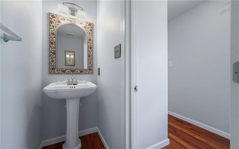 1342 Morgan Cir, Canonsburg, 15317, 4 Bedrooms Bedrooms, 11 Rooms Rooms,2.2 BathroomsBathrooms,Residential,For Sale,Morgan Cir,1761670