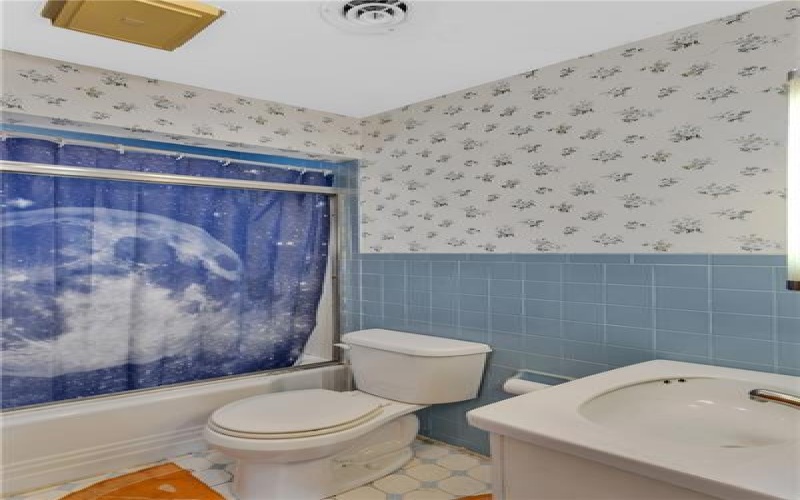 108 Fairview Street, Delmont, 15626, 3 Bedrooms Bedrooms, 8 Rooms Rooms,2 BathroomsBathrooms,Residential,For Sale,Fairview Street,1768373