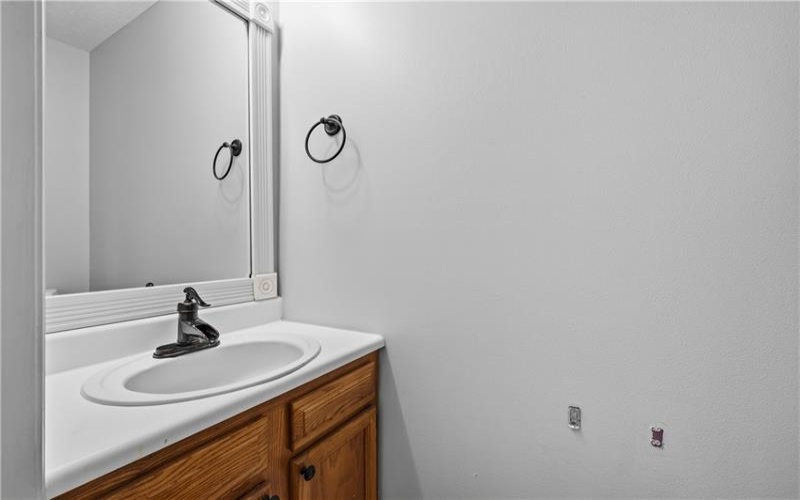 235 Fieldbrook Drive, Canonsburg, 15317, 2 Bedrooms Bedrooms, 6 Rooms Rooms,1.1 BathroomsBathrooms,Residential,For Sale,Fieldbrook Drive,1768483