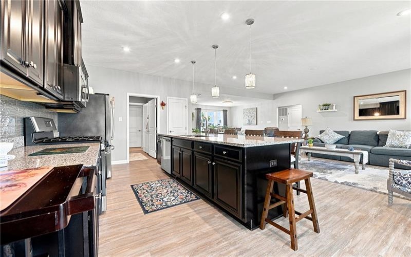 1006 Black Sands Dr, Jeannette, 15644, 4 Bedroom Bedrooms, 9 Room Rooms,3 BathroomBathrooms,Residential,For Sale,Black Sands Dr,1768489