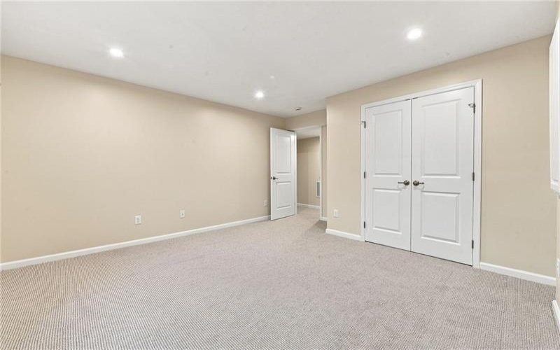 1006 Black Sands Dr, Jeannette, 15644, 4 Bedroom Bedrooms, 9 Room Rooms,3 BathroomBathrooms,Residential,For Sale,Black Sands Dr,1768489