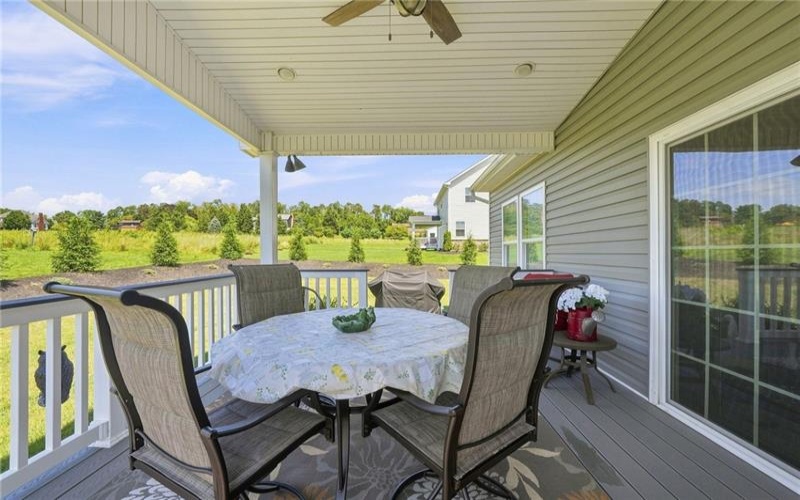 1006 Black Sands Dr, Jeannette, 15644, 4 Bedroom Bedrooms, 9 Room Rooms,3 BathroomBathrooms,Residential,For Sale,Black Sands Dr,1768489