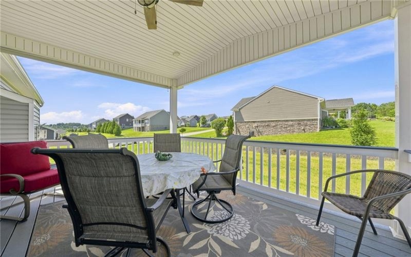 1006 Black Sands Dr, Jeannette, 15644, 4 Bedroom Bedrooms, 9 Room Rooms,3 BathroomBathrooms,Residential,For Sale,Black Sands Dr,1768489