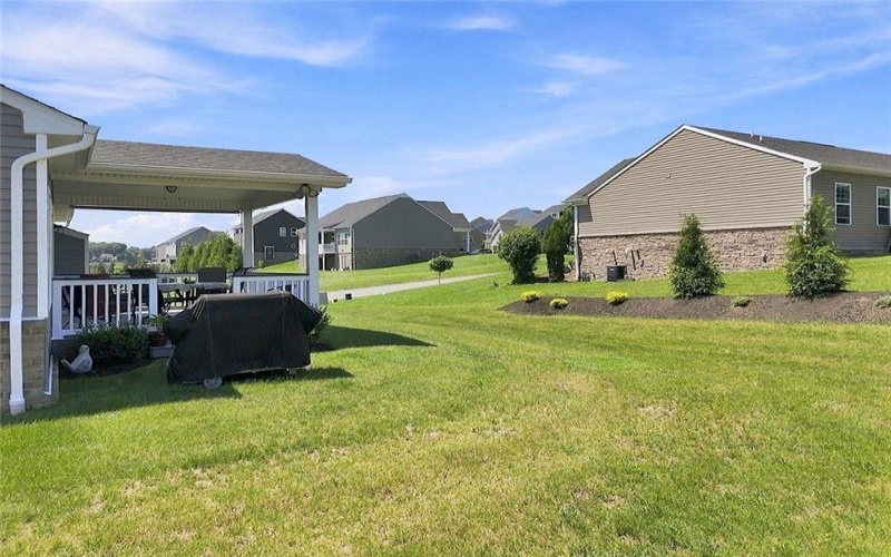1006 Black Sands Dr, Jeannette, 15644, 4 Bedroom Bedrooms, 9 Room Rooms,3 BathroomBathrooms,Residential,For Sale,Black Sands Dr,1768489