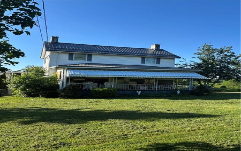 136 Hatfield Rd, Smock, 15480, 4 Bedrooms Bedrooms, 8 Rooms Rooms,2.1 BathroomsBathrooms,Residential,For Sale,Hatfield Rd,1768497