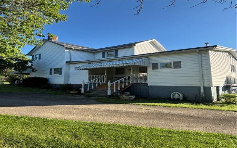 136 Hatfield Rd, Smock, 15480, 4 Bedrooms Bedrooms, 8 Rooms Rooms,2.1 BathroomsBathrooms,Residential,For Sale,Hatfield Rd,1768497