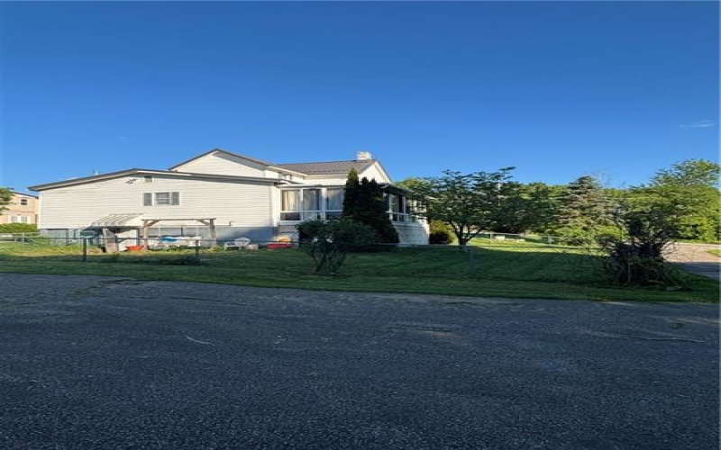 136 Hatfield Rd, Smock, 15480, 4 Bedrooms Bedrooms, 8 Rooms Rooms,2.1 BathroomsBathrooms,Residential,For Sale,Hatfield Rd,1768497