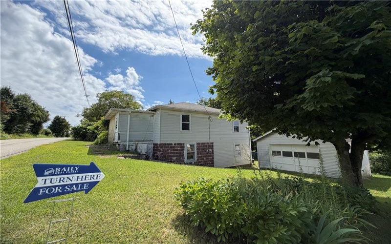 1022 Mapletown Road, Greensboro, 15338, 3 Bedrooms Bedrooms, 7 Rooms Rooms,1.1 BathroomsBathrooms,Residential,For Sale,Mapletown Road,1768591